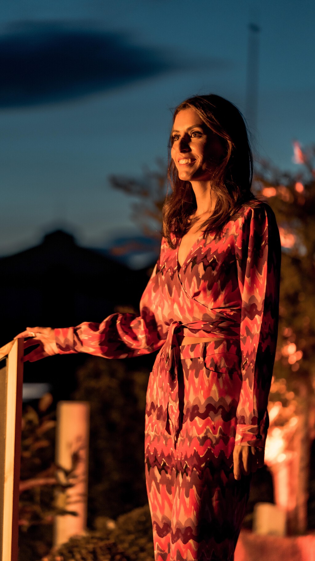 Ni vestidos camiseros ni lenceros, este verano la prenda estrella es el caftán boho estilo túnica como el de Ana Boyer 