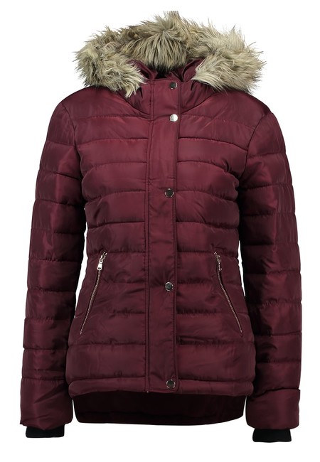 60% de descuento en la chaqueta Fur de Dorothy Perkins: ahora cuesta 27,95 euros en Zalando
