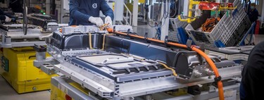 El futuro de los coches eléctricos pasa por la tecnología de 800 voltios: más autonomía con menos tiempo de carga 