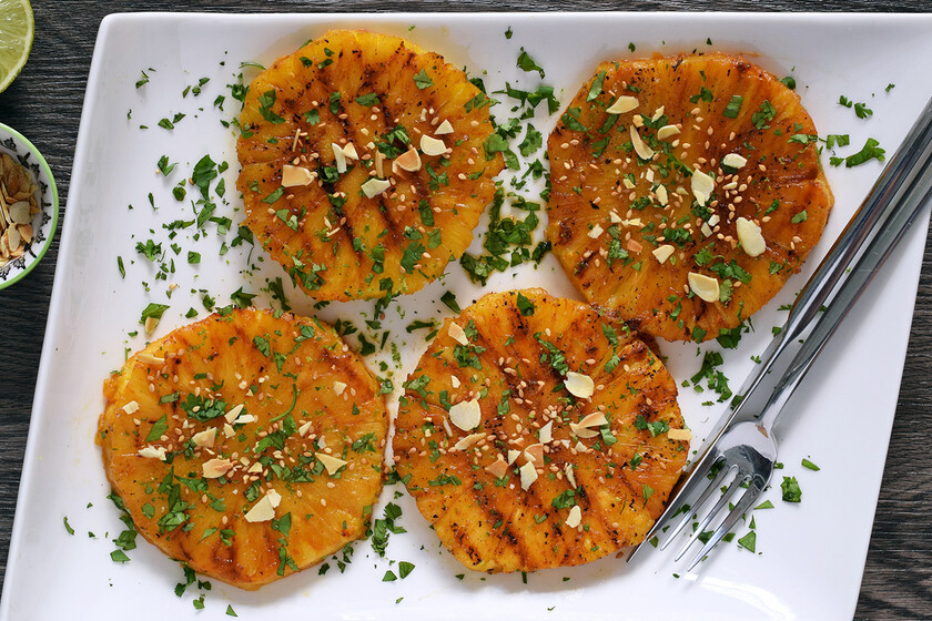 Piña especiada a la parrilla. Receta de cocina fácil, sencilla y deliciosa