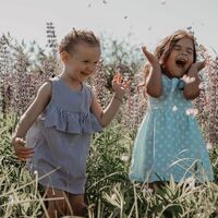 Los dos tipos de felicidad y cómo potenciarlos en los niños