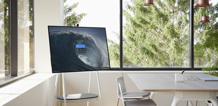 Surface Hub 2S y Surface 2X: los nuevos equipos de Microsoft que llegarán pensados para entornos profesionales