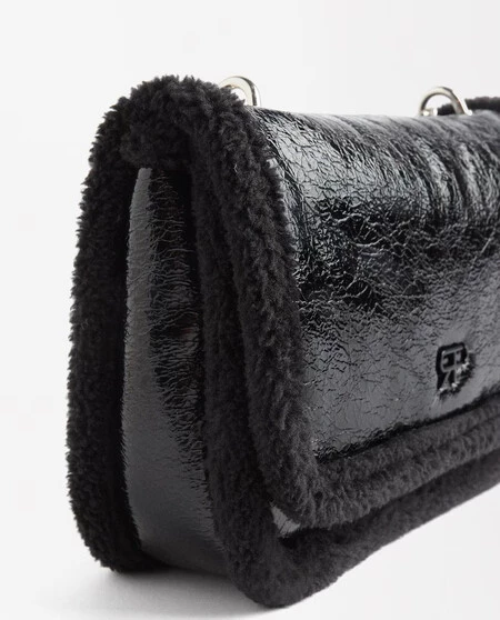 Bolso De Hombro Con Solapa Efecto Pelo