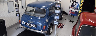 El rey de los setups: este Mini se ha convertido en simulador para que te sientas como Michael Caine en ‘The Italian Job’