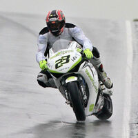 Se ha retirado una de las leyendas japonesas de las motos que nos regaló uno de los vídeos más épicos de la historia. Y también una Honda CBR muy especial 