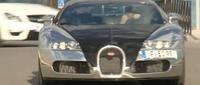 Karim Benzema se mueve en un Bugatti Veyron de matrícula "feo"