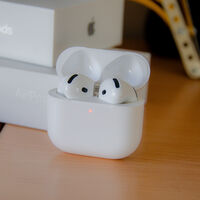 No tienen cancelación de ruido, pero sí descuentazo: los nuevos AirPods 4 bajan de precio en PcComponentes