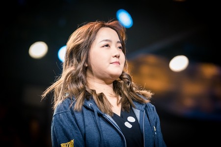 La jugadora VKLiooon se corona como la primera campeona mundial de HearthStone