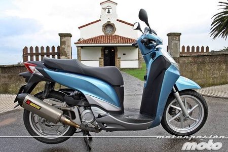 Honda Scoopy SH300i