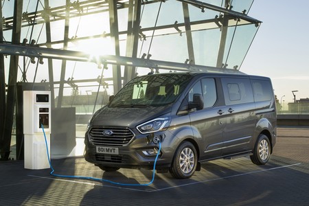 Ford Tourneo Custom Phev 2019 1