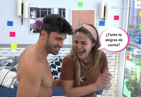 El sospechoso (y enorme) bulto en los calzoncillos de Noel Bayarri durante un reto con Marta Peñate en 'Solos'