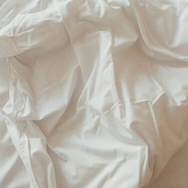 Cómo blanquear la ropa de cama amarillenta sin usar lejía y sin dañar las fibras 