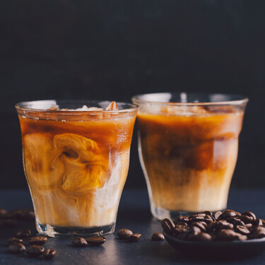 Con esta mini cafetera de cápsulas por menos de 35 euros tomaremos café de máquina hasta en vacaciones