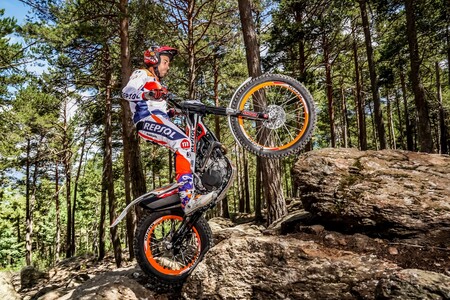 Montesa Cota: ligera actualización para la gama de trial con mejores suspensiones y nuevos gráficos, desde 7.250 euros