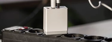 Los bomberos alertan sobre el mal uso de las regletas: el cargador del Mac no es el problema, pero lo que enchufas al lado sí