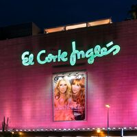 Las rebajas de el outlet de El Corte Inglés dejan caer el precio de este abrigo para ir elegantes en el día a día