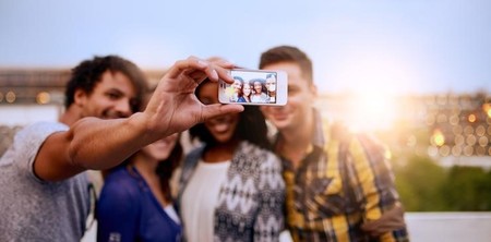 Cómo Synology Moments mejora la gestión de fotos con inteligencia artificial
