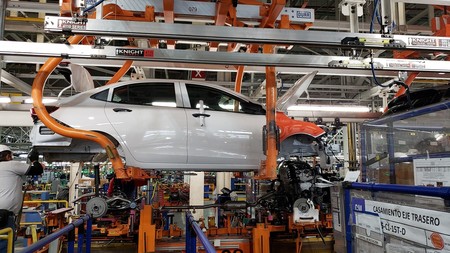 La industria automotriz regresa a sus actividades el 1 de junio y no el 18 de mayo como se esperaba