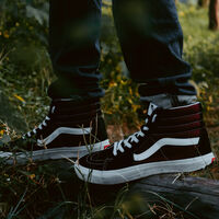 Siete zapatillas Vans que puedes conseguir a mitad de precio en las rebajas de El Corte Inglés (y que están a punto de agotarse) 