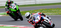 Superbikes Italia 2012: Carlos Checa, doblete y líder del campeonato