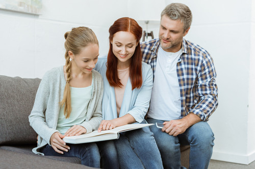 17 libros sobre la adolescencia y sus cambios, que puedes leer con tus hijos