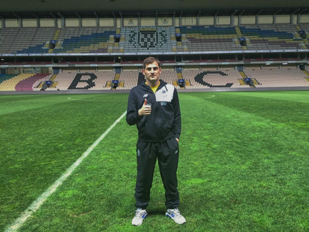 Iker Casillas de cumpleaños y Piqué que se cabrea más que nunca