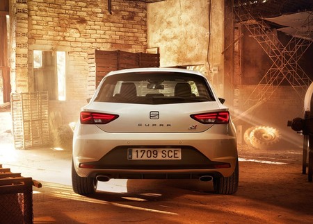 Confirmado el nuevo SEAT León Cupra: ¡con 300 CV y plantando cara al Volkswagen Golf GTI Clubsport!