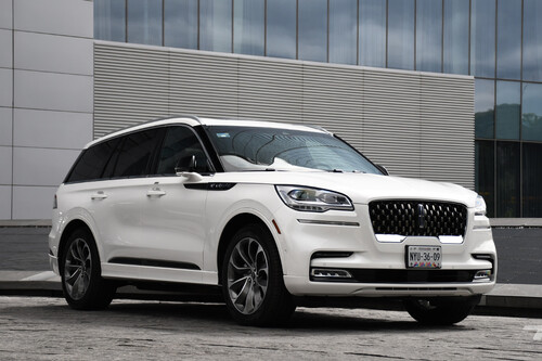Lincoln Aviator Grand Touring PHEV, a prueba: la forma más eficiente de mover casi 500 hp de lujo