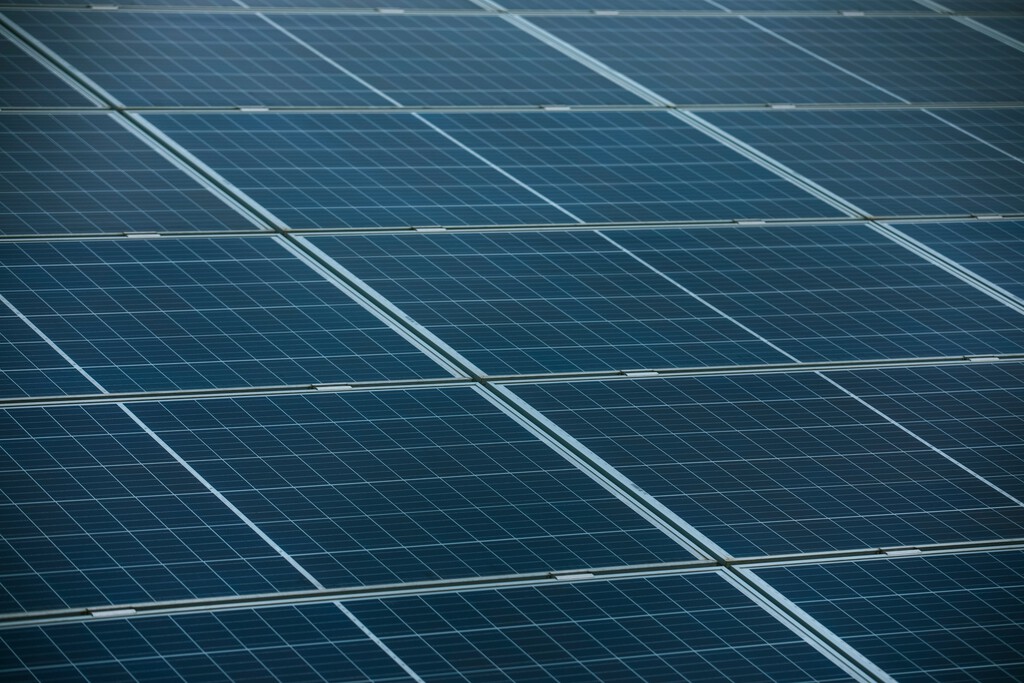 Este invento convierte cualquier fachada en un panel solar: así funciona la pintura fotovoltaica 
