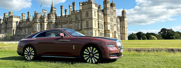 The autonomous car will not replenish the champagne in the refrigerator, so Rolls-Royce has opted for another solution: a chauffeur school