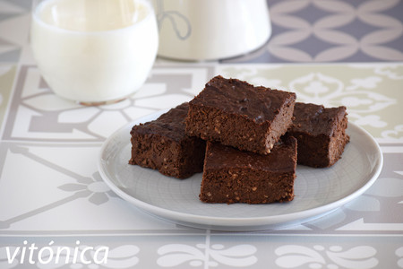 Selección de platos dulces saludables con hortalizas en su interior, para sumar vegetales a la dieta