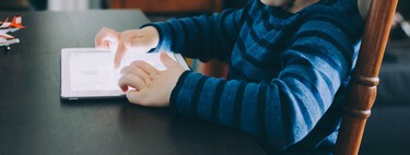 Cómo evitar problemas en la vista de los niños debido al uso de pantallas  