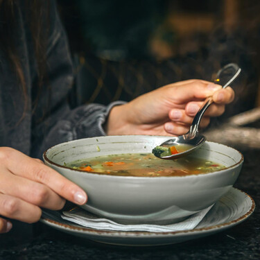 Ha vuelto a Lidl el cacharro con el que hacer sopas o crema de verduras fácilmente y en pocos minutos