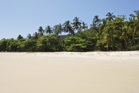 Cuándo es más económico visitar las mejores playas del mundo