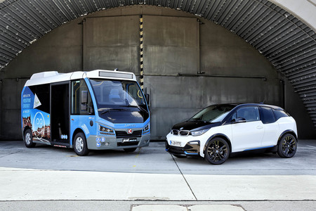Este minibus eléctrico es el enésimo vehículo en usar el motor y las baterías del BMW i3 para moverse