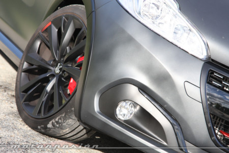 Peugeot 208 GTi by Peugeot Sport