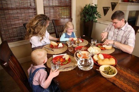 Consejos para que el niño aprenda una correcta nutrición