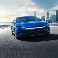 BYD sigue ganando terreno, mientras Tesla desacelera: así va la carrera por ser la marca que más autos eléctricos vende en el mundo