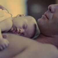 Congelada la ampliación del permiso de paternidad de cuatro a cinco semanas para los padres de bebés nacidos en 2018