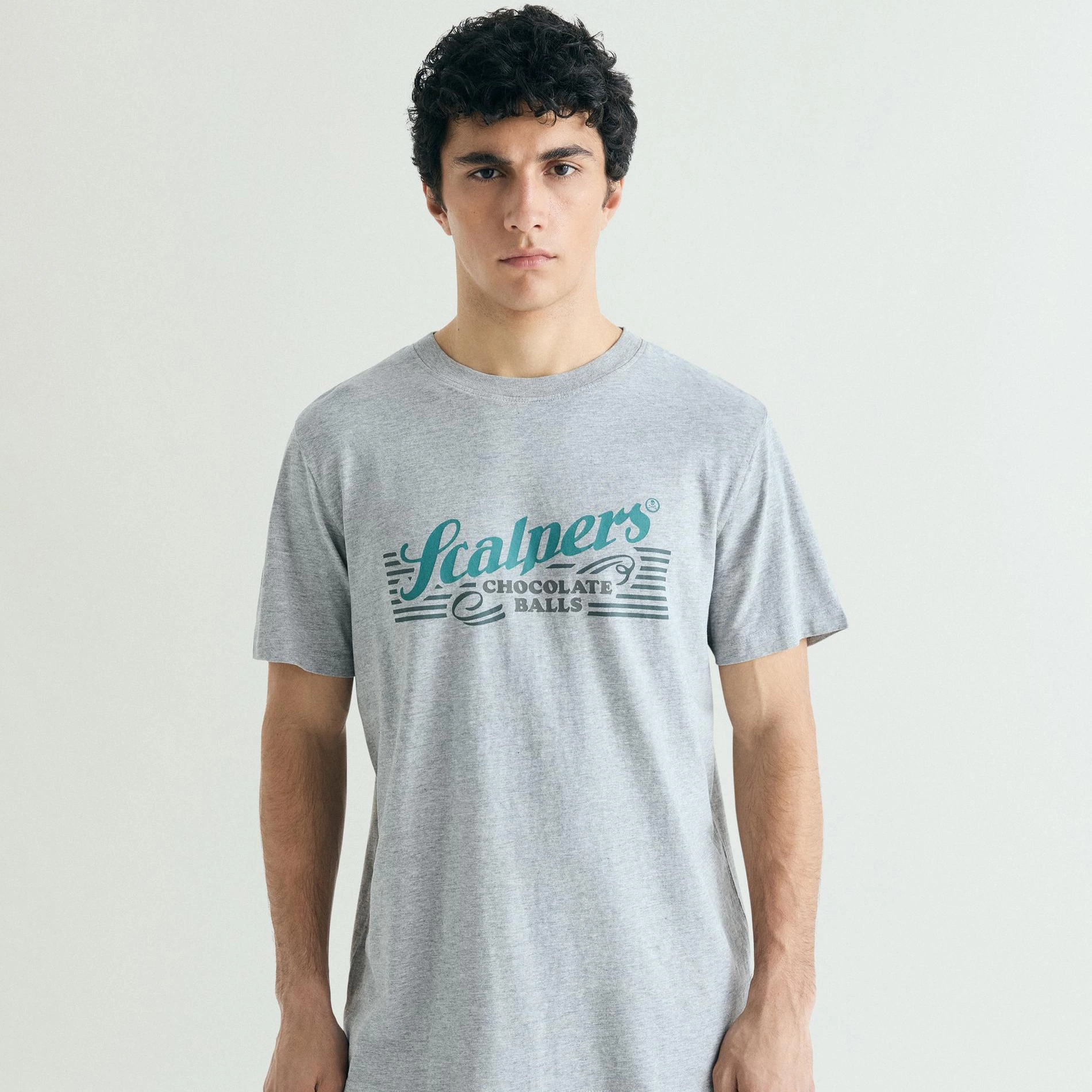 Camiseta de hombre de manga corta con logo frontal Gris Scalpers

