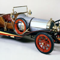 'Chitty Chitty Bang Bang' no solo era el coche volador mágico con el que crecimos, fue el homenaje del creador de James Bond a un conde apasionado por las carreras