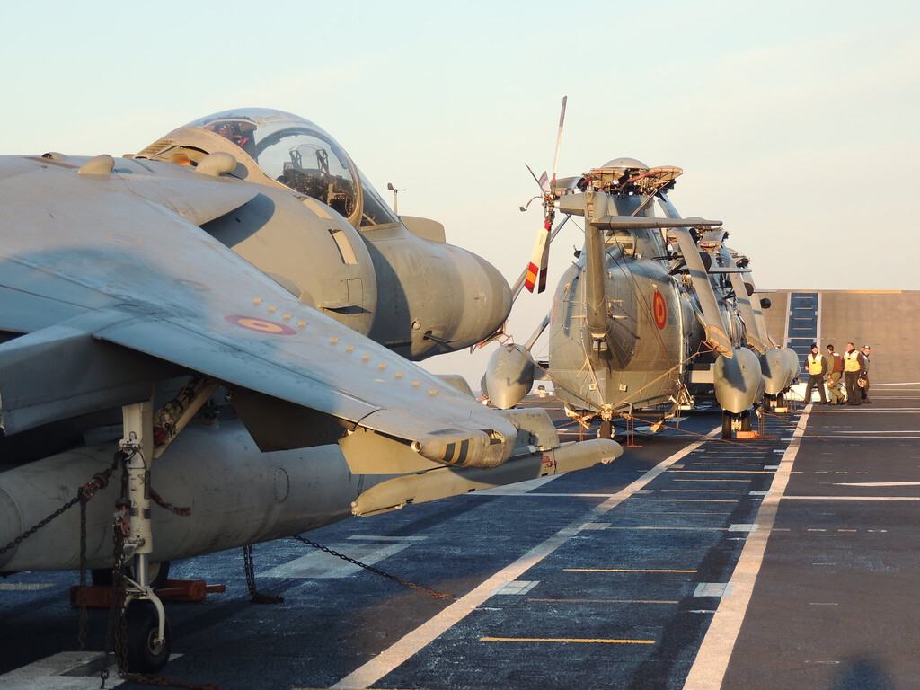 España vetó el paso de armas de EEUU a Israel. La misma España enviará su mejor flota a EEUU para celebrar su independencia