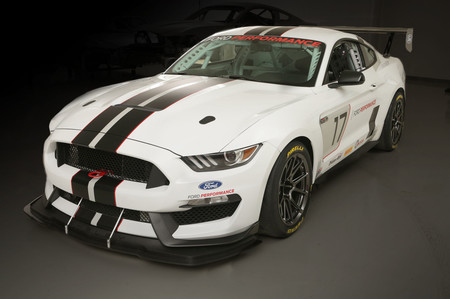 Ford Shelby FP350S, un nuevo purasangre de carreras se une al establo