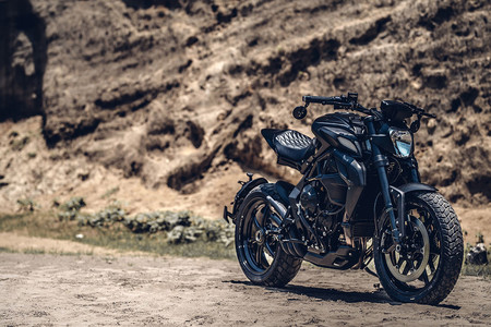 No hay trinchera que se le resista a esta MV Agusta Guerrilla Tre obra de Rough Crafts
