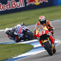 Motorpasión a dos ruedas: Márquez acorta distancias, Piñatex y los motores Honda de coche en motos