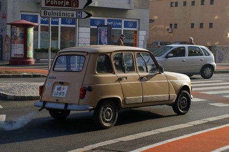 La industria del automóvil redujo las emisiones de CO₂ en 5,2 g/km el año pasado en Europa