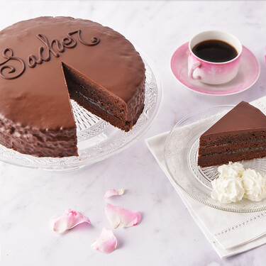 Tarta Sacher, la receta original del mítico pastel de chocolate vienés