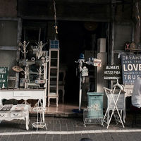 ¿Por qué las grandes superficies piden el código postal y los pequeños comercios no?