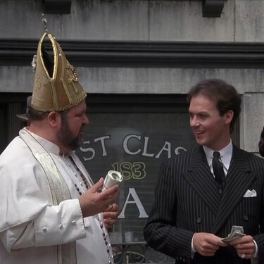 Johnny Peligroso 1984 Michael Keaton Papa