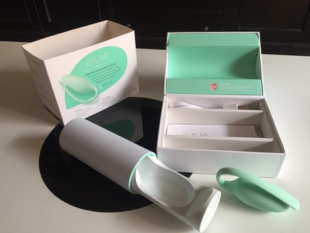 Así funciona Elvie: un gadget que nos ayuda a trabajar nuestro suelo pélvico conectándose con nuestro teléfono